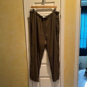 Women’s Olive Crinkle Pants